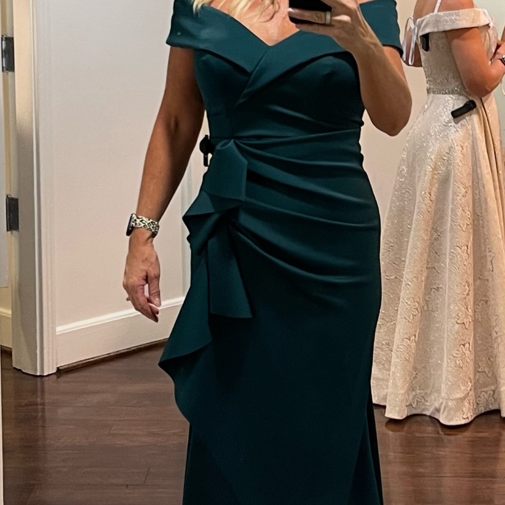 Camille La Vie Green Off-Shoulder Dress - Picture 3 of 3